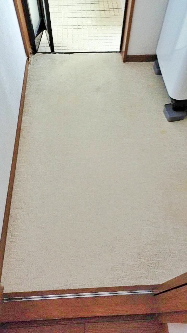 脱衣場の内装リフォームを行いました。